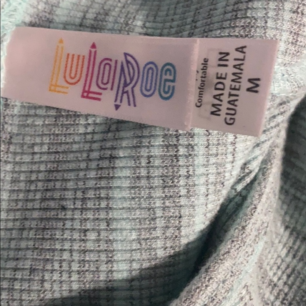 Lula Roe Top Size M - Picture 5 of 5